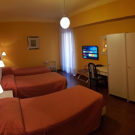 Boario Terme Hotel Diana מראה חיצוני תמונה