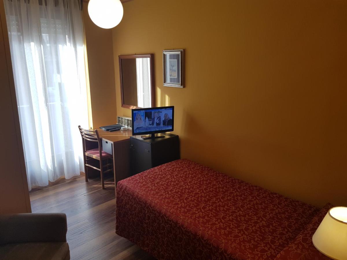 Boario Terme Hotel Diana מראה חיצוני תמונה
