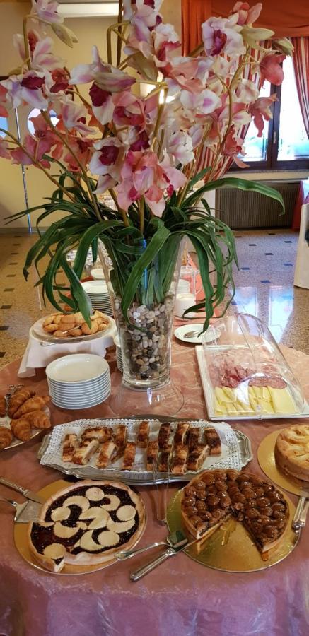 Boario Terme Hotel Diana מראה חיצוני תמונה