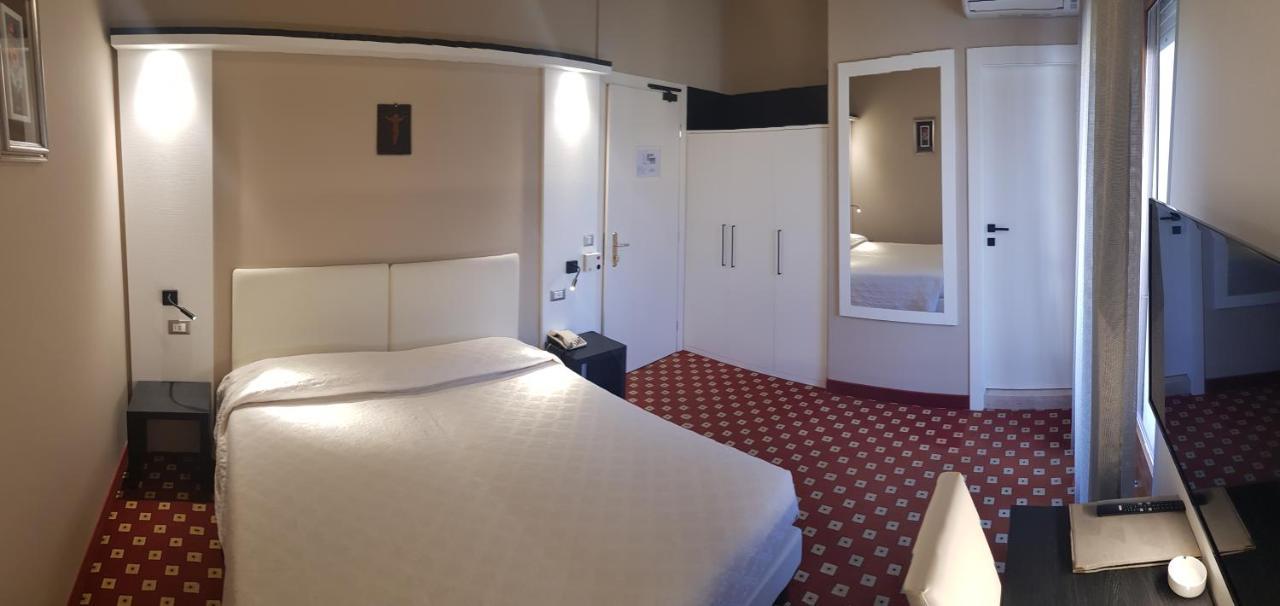 Boario Terme Hotel Diana מראה חיצוני תמונה