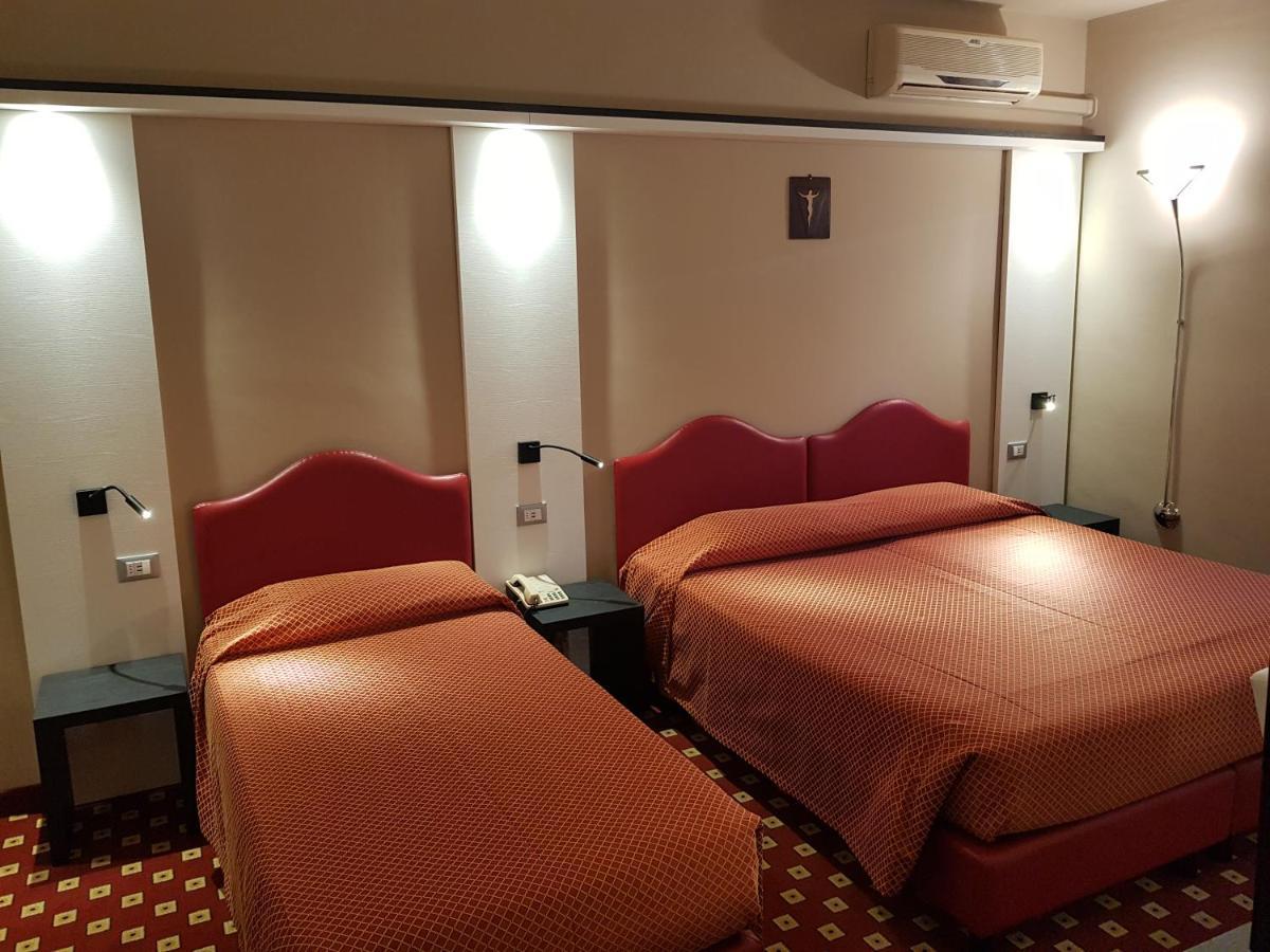 Boario Terme Hotel Diana מראה חיצוני תמונה