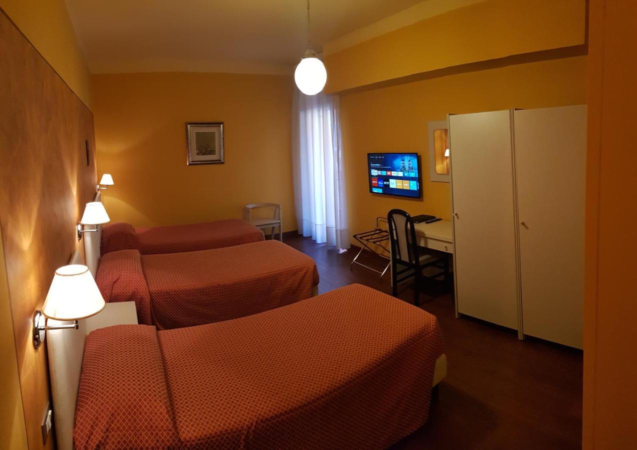 Boario Terme Hotel Diana מראה חיצוני תמונה