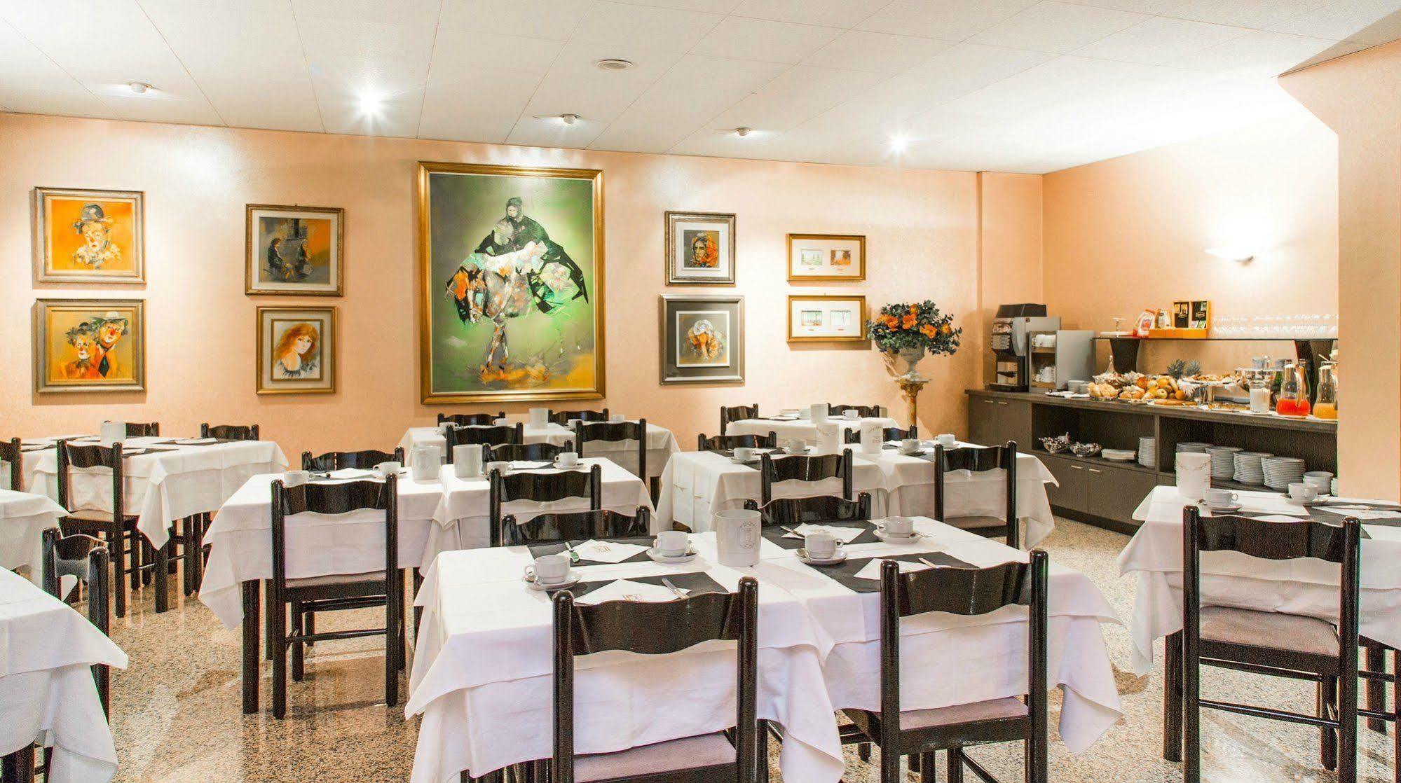 Boario Terme Hotel Diana מראה חיצוני תמונה