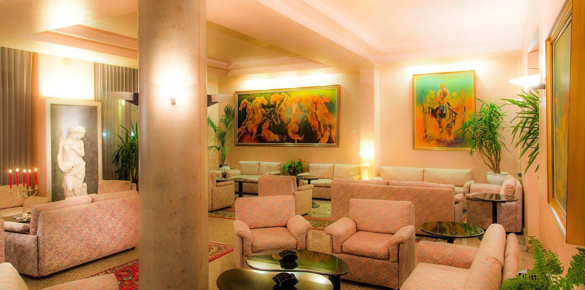 Boario Terme Hotel Diana מראה חיצוני תמונה