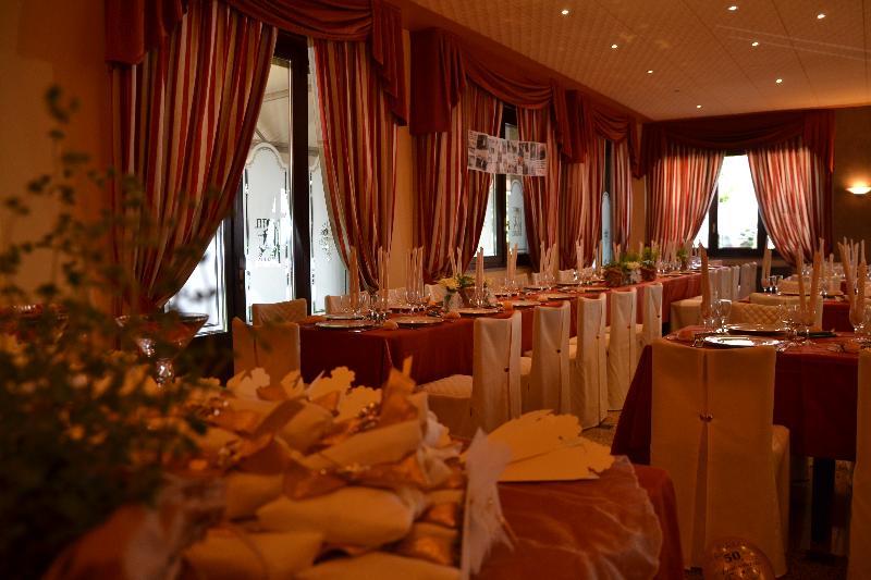 Boario Terme Hotel Diana מראה חיצוני תמונה